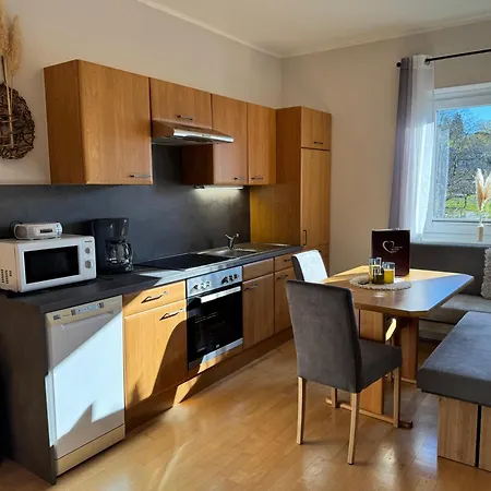 弗瑞恩瓦内格恩弗斯克尔豪斯 - 迪瑞克艾姆斯酒店 *