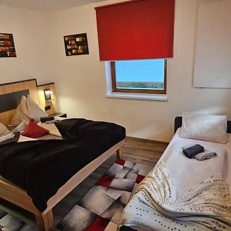 Ferienwohnungen Fischerhaus - Direkt Am See Apartment *