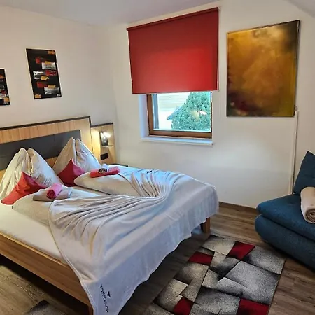 Apartment Ferienwohnungen Fischerhaus - Direkt Am See *